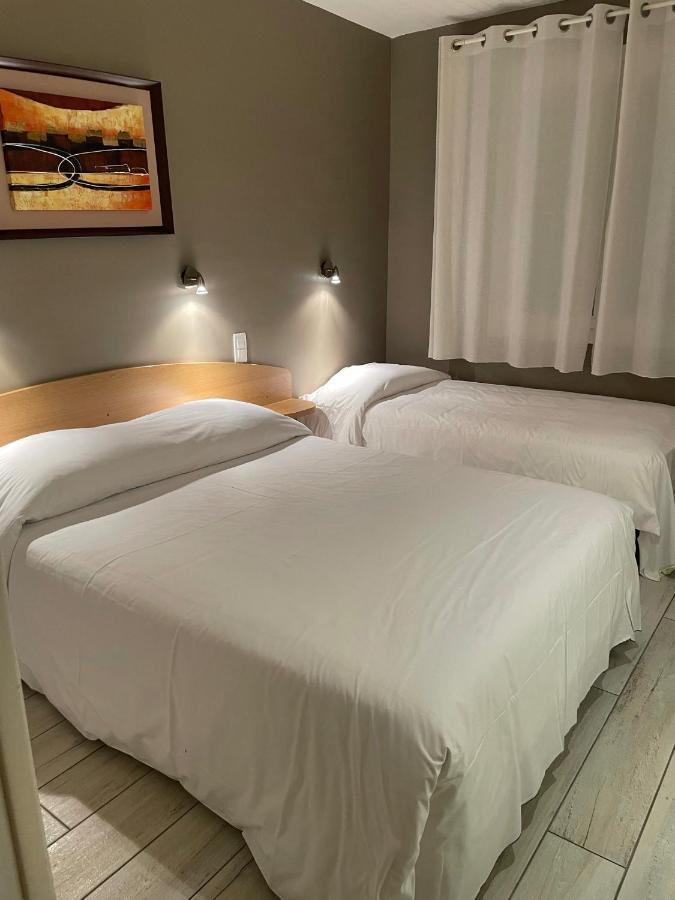 Au Tapis De Sable Otel Saint-Cyr-sur-Mer Dış mekan fotoğraf