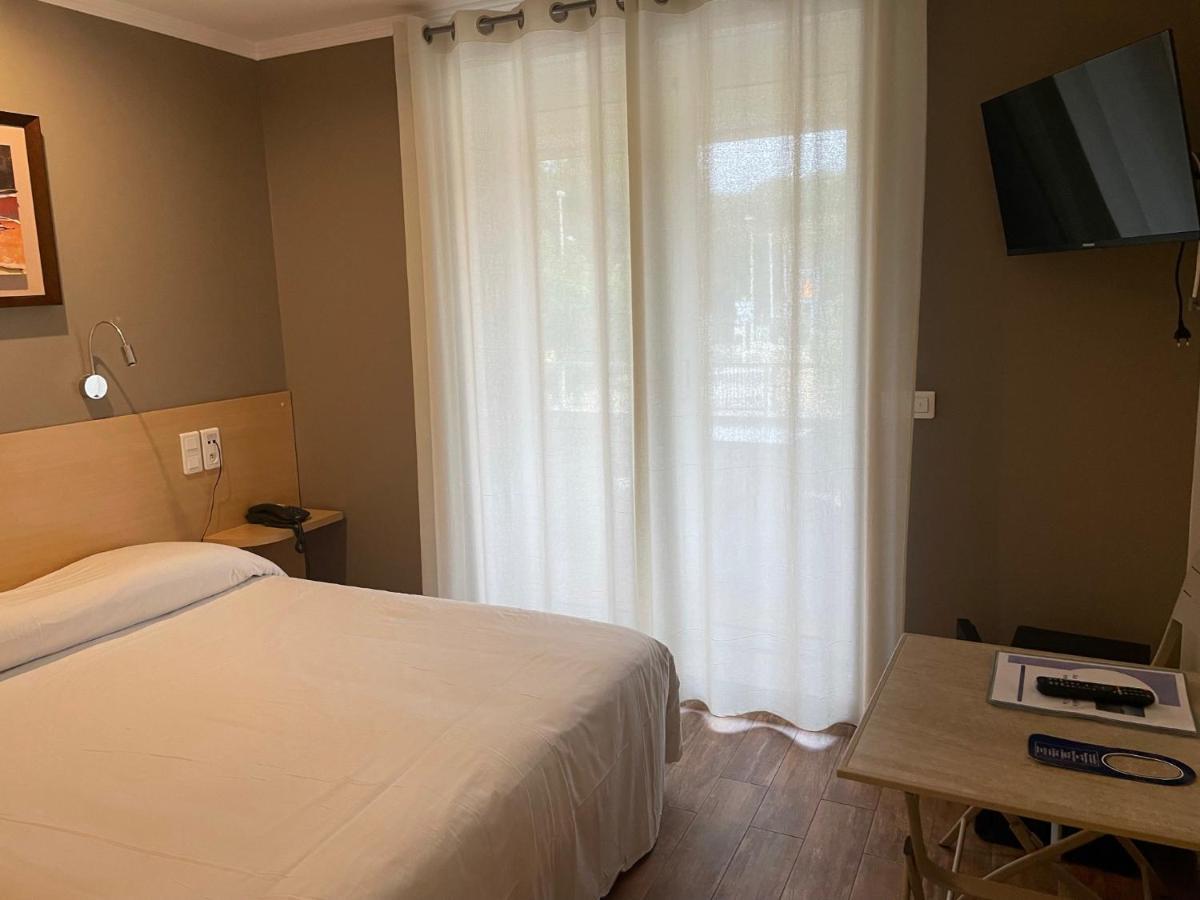 Au Tapis De Sable Otel Saint-Cyr-sur-Mer Dış mekan fotoğraf