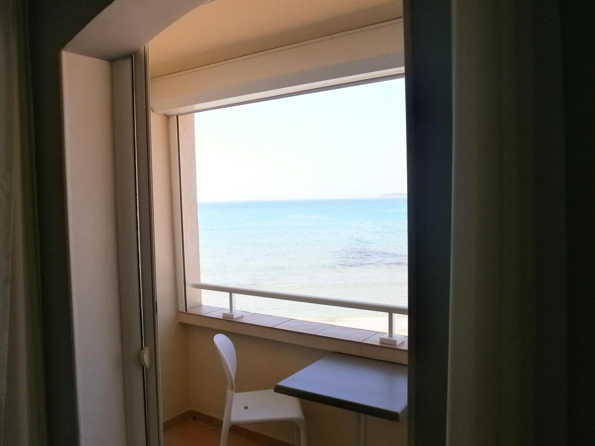 Au Tapis De Sable Otel Saint-Cyr-sur-Mer Oda fotoğraf
