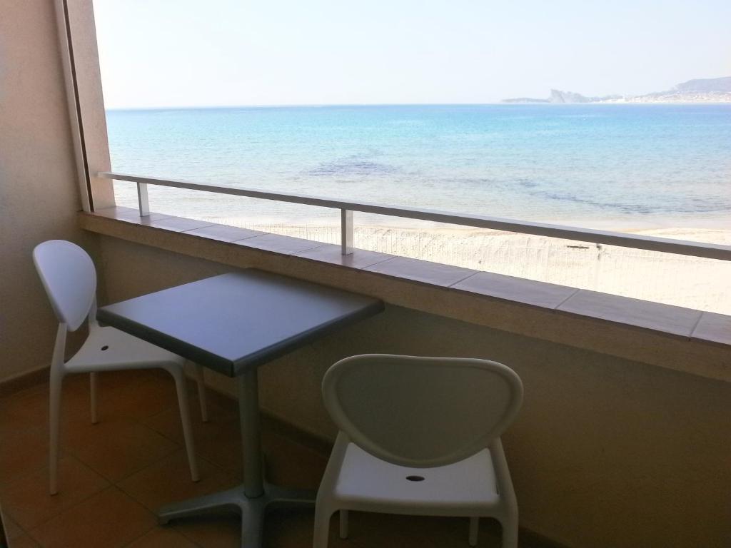 Au Tapis De Sable Otel Saint-Cyr-sur-Mer Oda fotoğraf