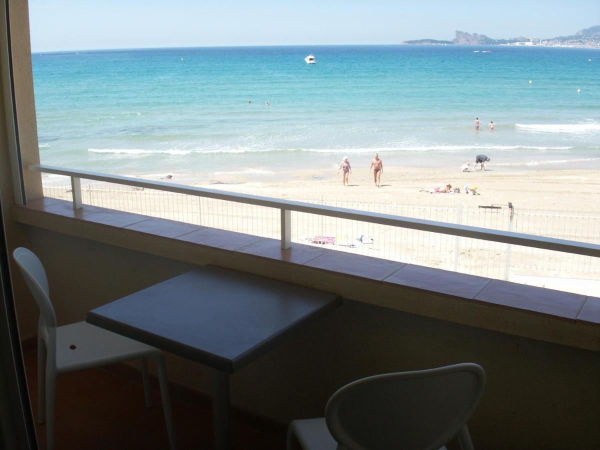 Au Tapis De Sable Otel Saint-Cyr-sur-Mer Dış mekan fotoğraf